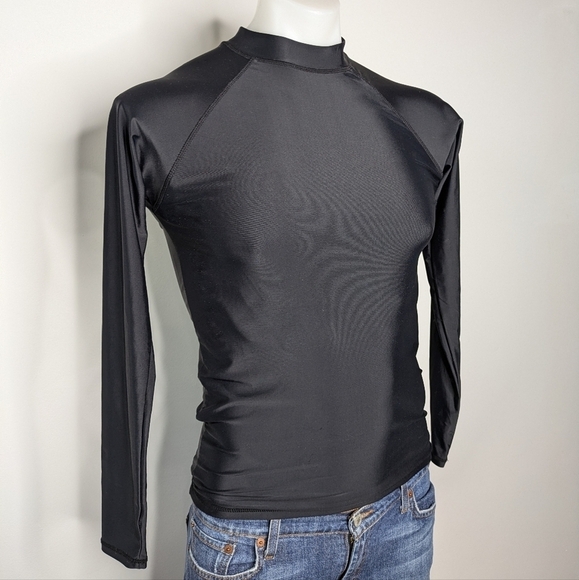 ✨3/$15 Ingear black long sleeve rash guard S - Picture 1 of 6